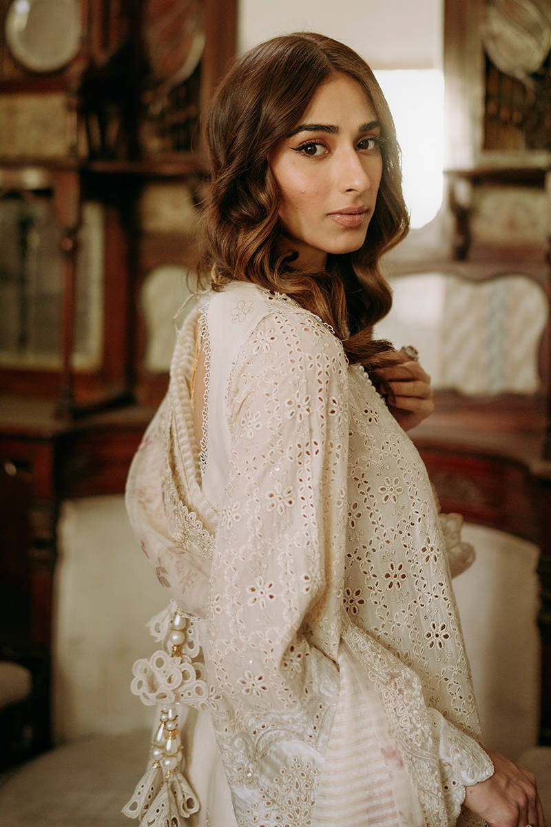 Picture of Zarminay Haq in Nara