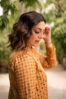 Picture of Hadiyya Aazer in Nargis Ka Phool