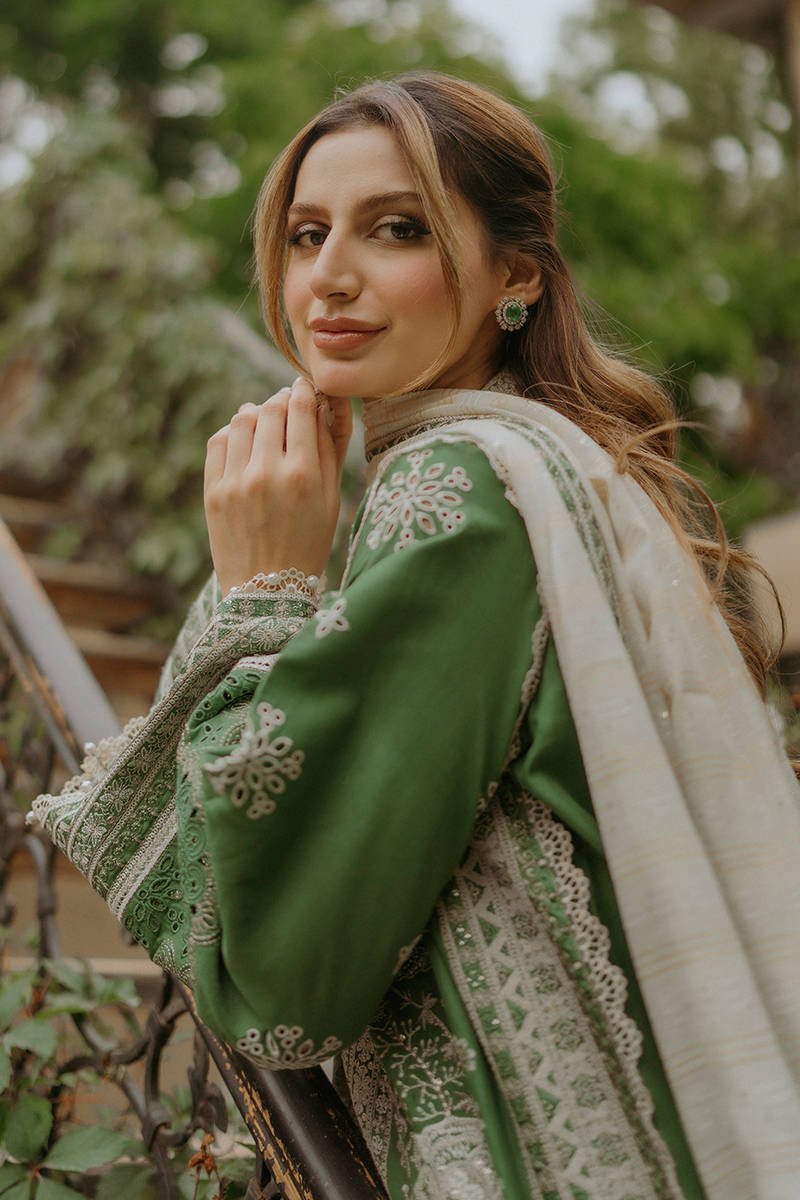 Picture of Zahra Malik in Zariya