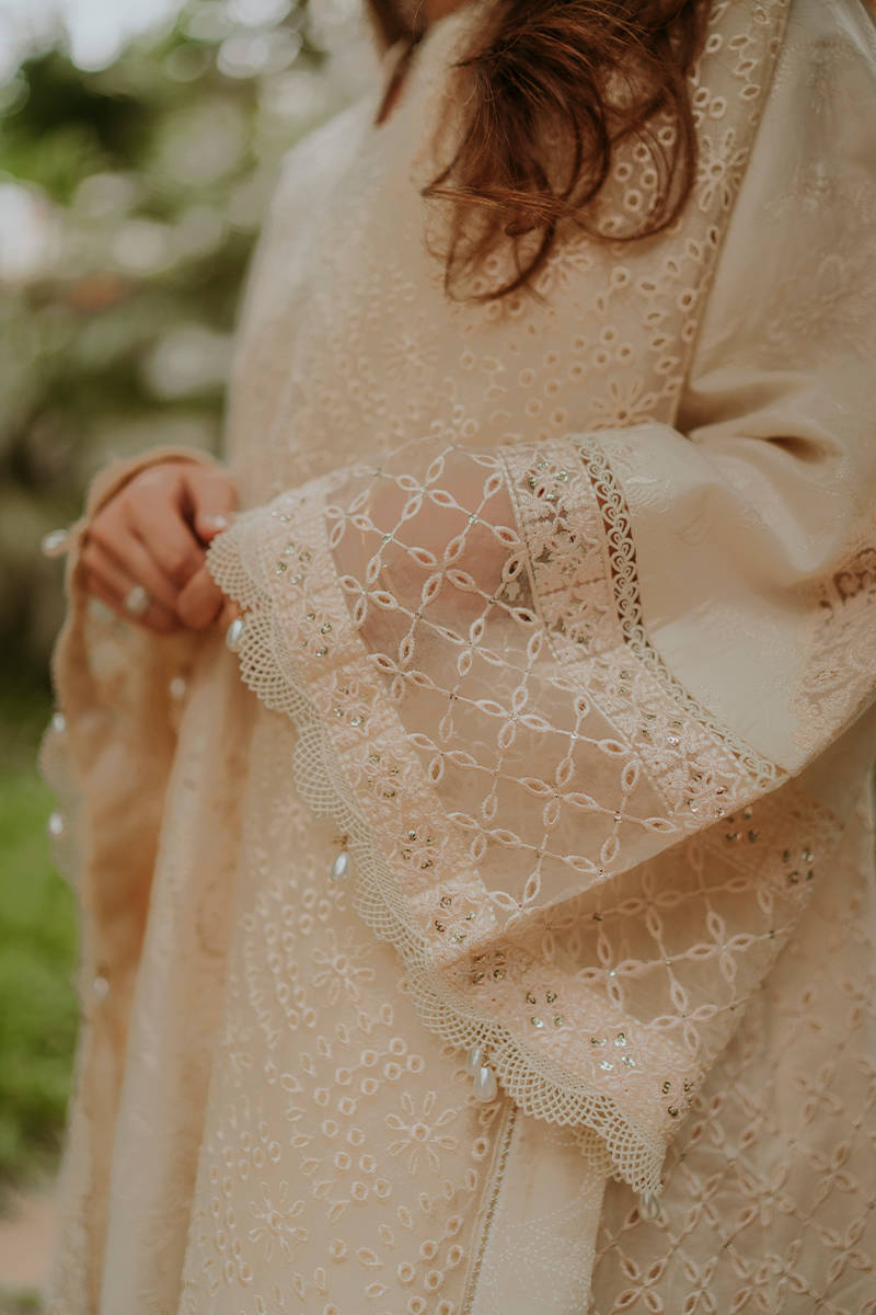 Picture of Arfah Khawaja in Dariya