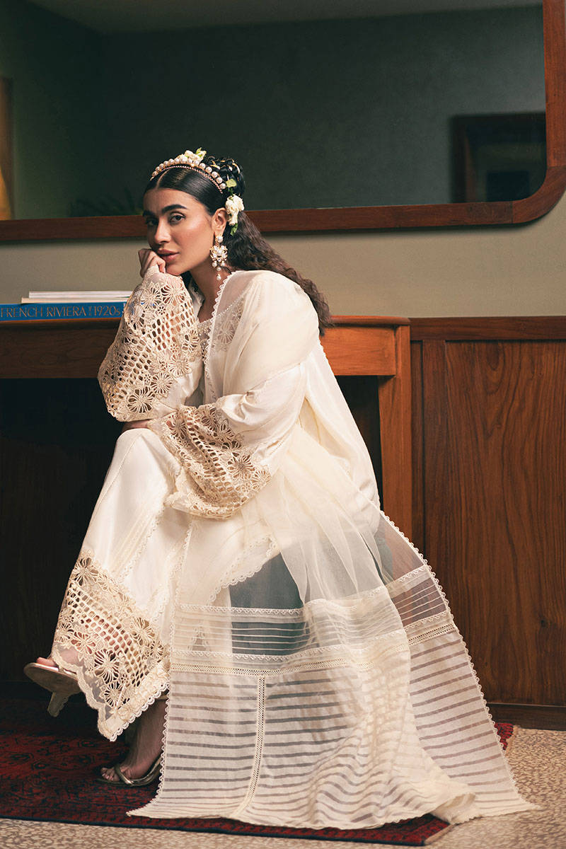 Picture of Snowy Whisper