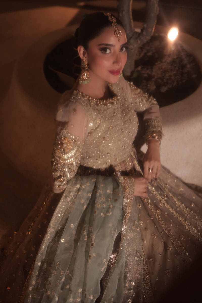 Picture of Saboor Aly in Shabnami